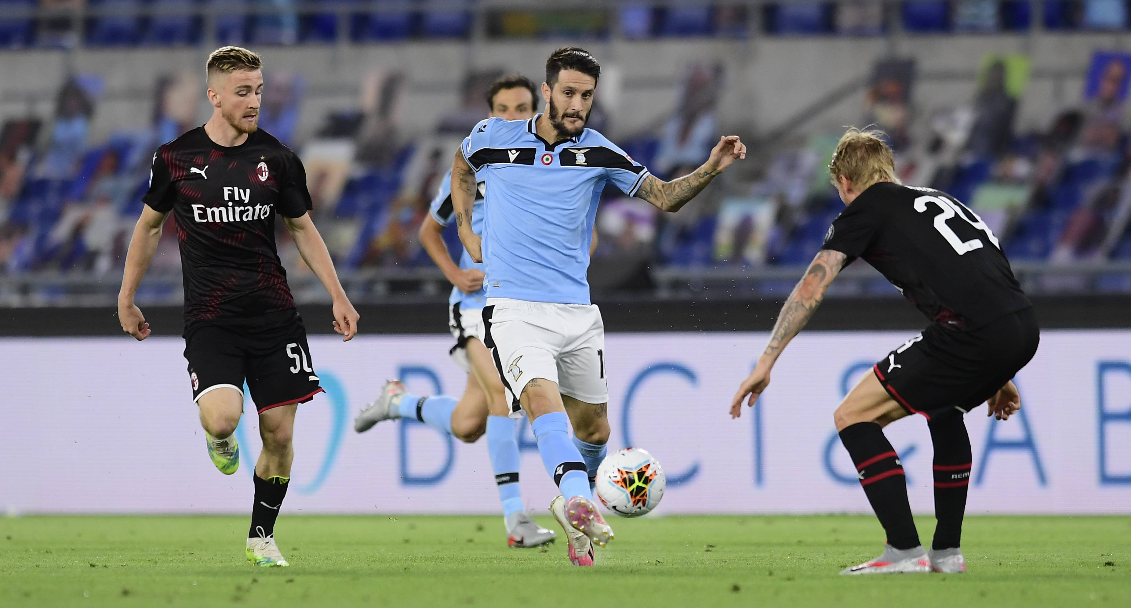 关于明尼苏达森林狼训练开放日，集结日再遭质疑引欢呼，意大利杯在即，身体对抗强度拉满的信息